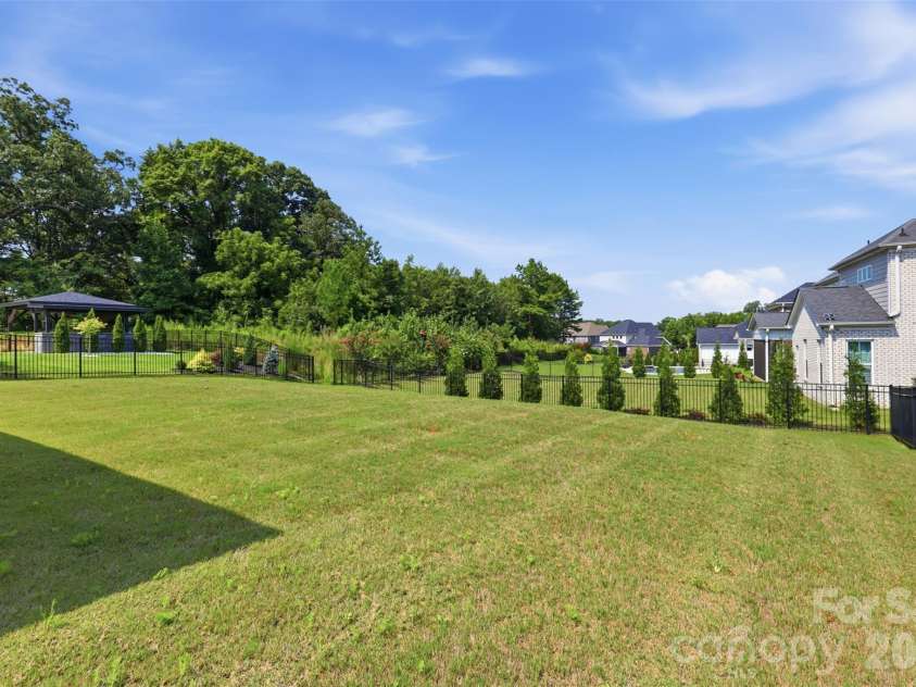 10508 Ardley Manor Drive, Charlotte, NC 28227.  MLS# CAR4408894, YatesRealty ID 42145. 
