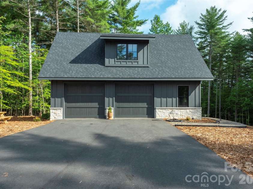 1156 Campbells Trace, Nebo, NC 28761.  MLS# CAR4411887, YatesRealty ID 42146. 