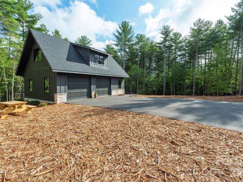 1156 Campbells Trace, Nebo, NC 28761.  MLS# CAR4411887, YatesRealty ID 42146. 
