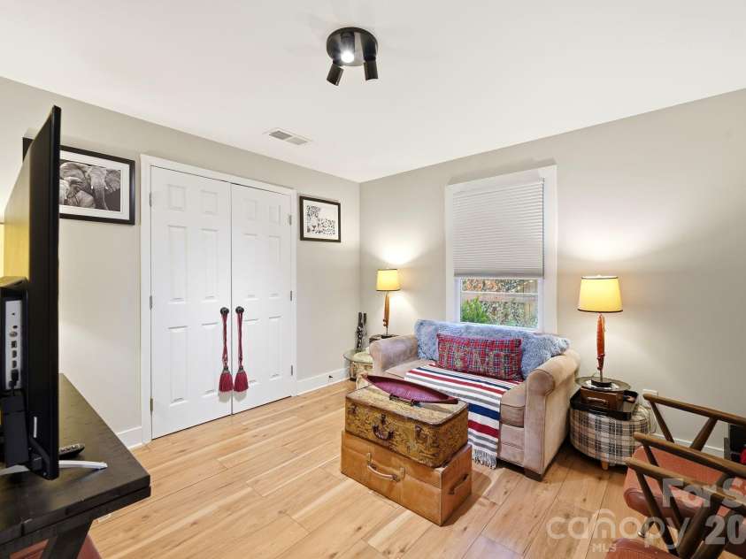 2137 Highland Street, Charlotte, NC 28208.  MLS# CAR4407457, YatesRealty ID 42147. 