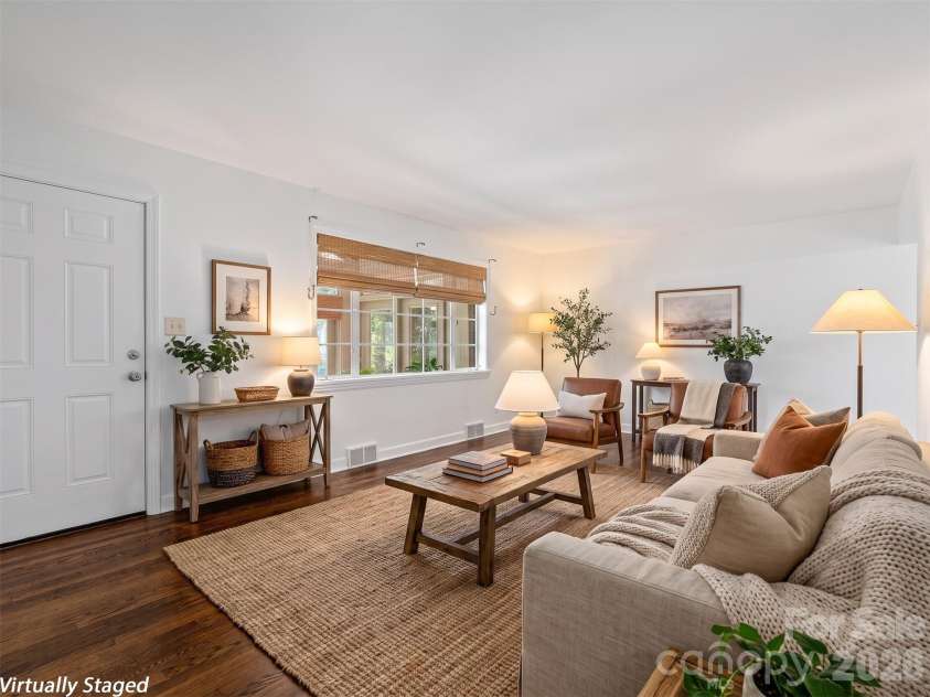 41 Pinehurst Road, Asheville, NC 28805.  MLS# CAR4408089, YatesRealty ID 42148. 