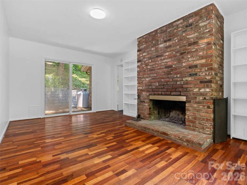 41 Pinehurst Road, Asheville, NC 28805.  MLS# CAR4408089, YatesRealty ID 42148. 