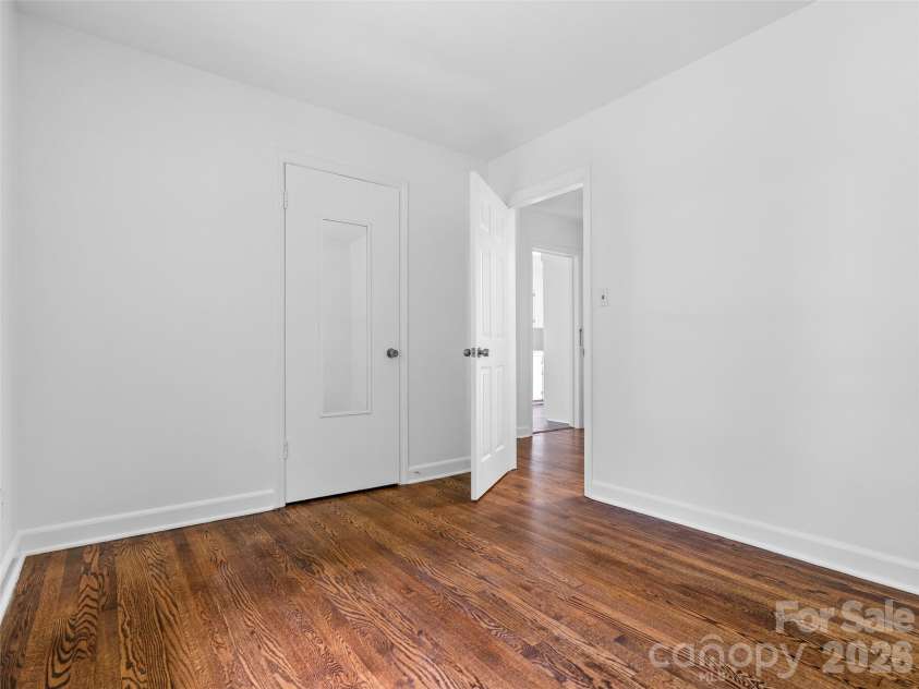 41 Pinehurst Road, Asheville, NC 28805.  MLS# CAR4408089, YatesRealty ID 42148. 