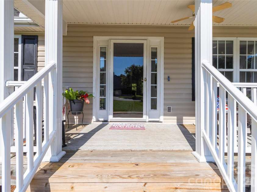 200 Autumn Woods Boulevard, Mount Holly, NC 28120.  MLS# CAR4410226, YatesRealty ID 42149. 