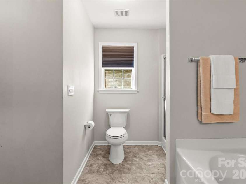 200 Autumn Woods Boulevard, Mount Holly, NC 28120.  MLS# CAR4410226, YatesRealty ID 42149. 