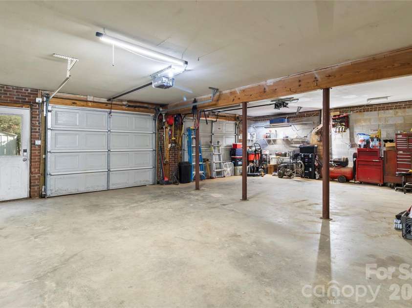 200 Autumn Woods Boulevard, Mount Holly, NC 28120.  MLS# CAR4410226, YatesRealty ID 42149. 