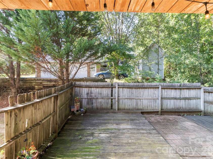 200 Autumn Woods Boulevard, Mount Holly, NC 28120.  MLS# CAR4410226, YatesRealty ID 42149. 