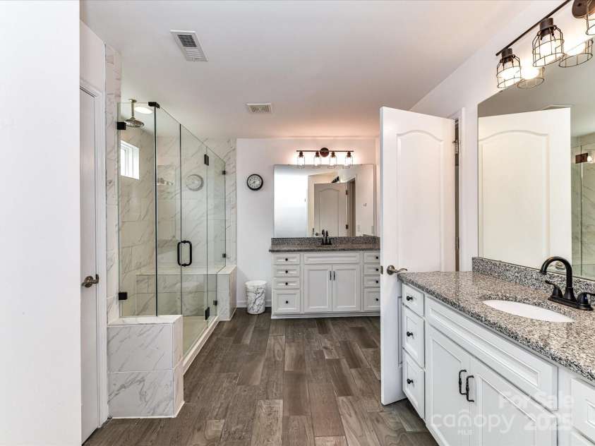 15724 Reynolds Drive, Indian Land, SC 29707.  MLS# CAR4235677, YatesRealty ID 4215. Primary bathroom