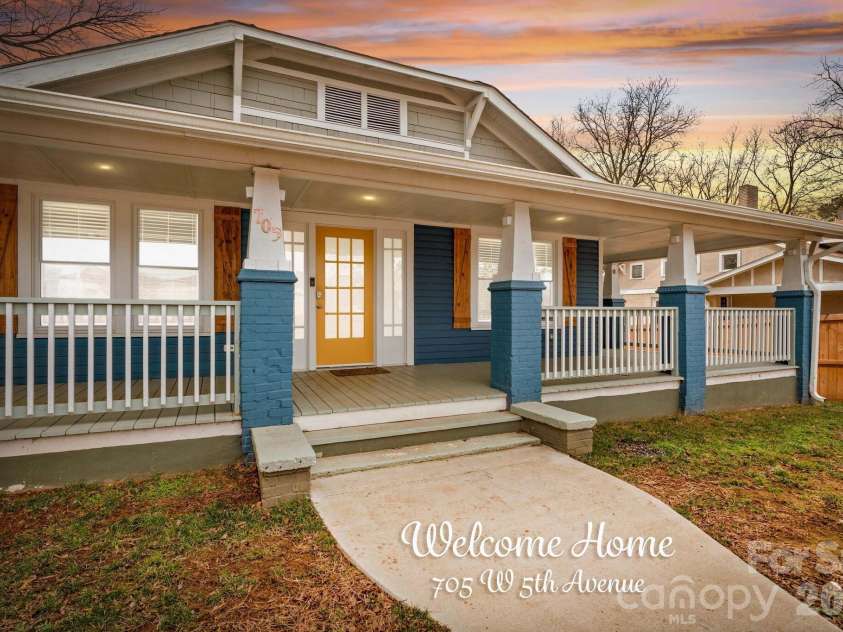 705 5th Avenue, Lexington, NC 27292.  MLS# CAR4345054, YatesRealty ID 4215. 