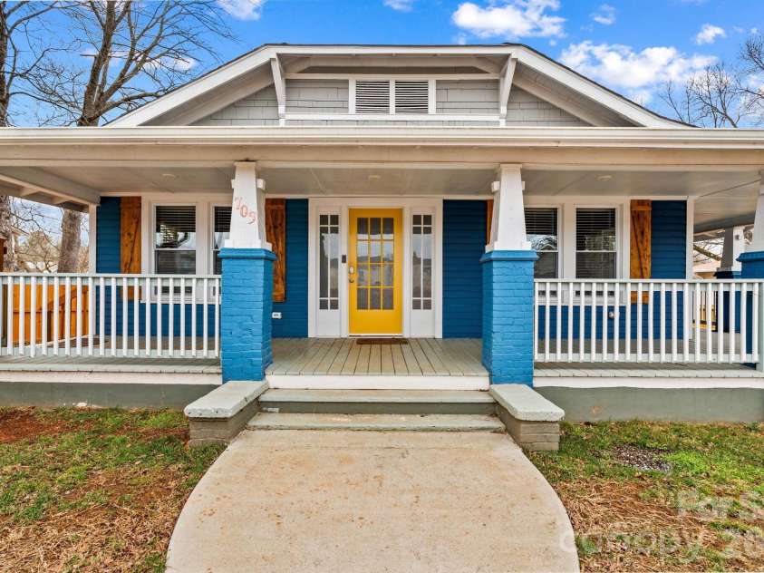705 5th Avenue, Lexington, NC 27292.  MLS# CAR4345054, YatesRealty ID 4215. 