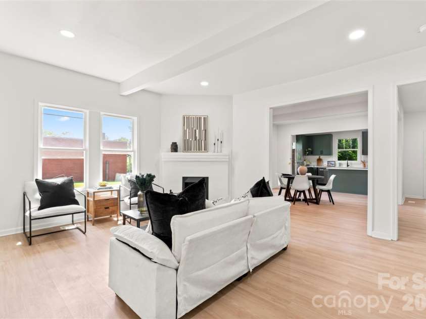 815 Second Avenue, Gastonia, NC 28054.  MLS# CAR4259204, YatesRealty ID 4215. 