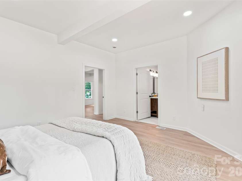 815 Second Avenue, Gastonia, NC 28054.  MLS# CAR4259204, YatesRealty ID 4215. 