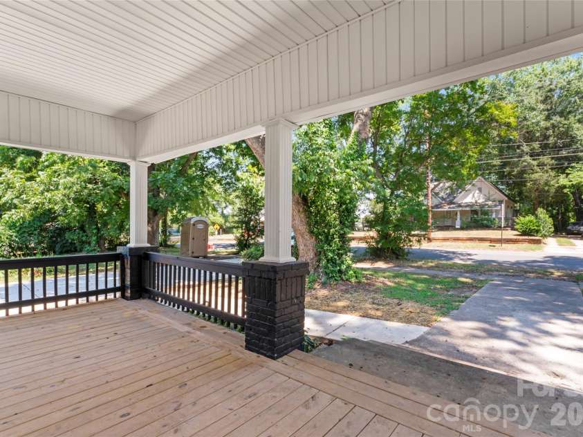 815 Second Avenue, Gastonia, NC 28054.  MLS# CAR4259204, YatesRealty ID 4215. Deep Front Porch