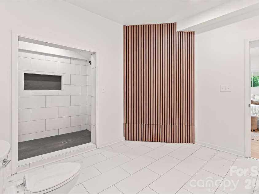815 Second Avenue, Gastonia, NC 28054.  MLS# CAR4259204, YatesRealty ID 4215. Expansive Shower 
