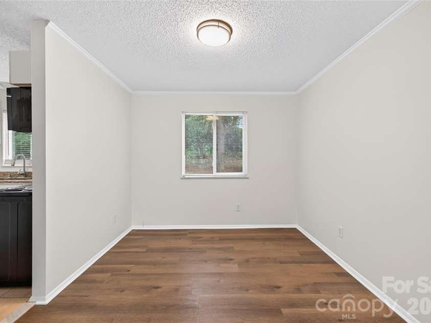 9524 Robert Burns Court, Charlotte, NC 28213.  MLS# CAR4411368, YatesRealty ID 42151. 