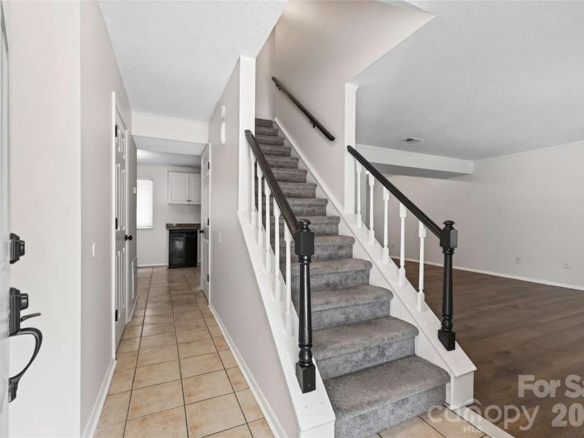 9524 Robert Burns Court, Charlotte, NC 28213.  MLS# CAR4411368, YatesRealty ID 42151. 