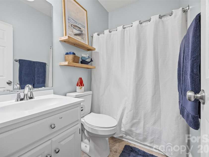 5385 Apple Glen Drive, Harrisburg, NC 28075.  MLS# CAR4407413, YatesRealty ID 42152. FULL BATH BETWEEN SECONDARY BATHROOMS