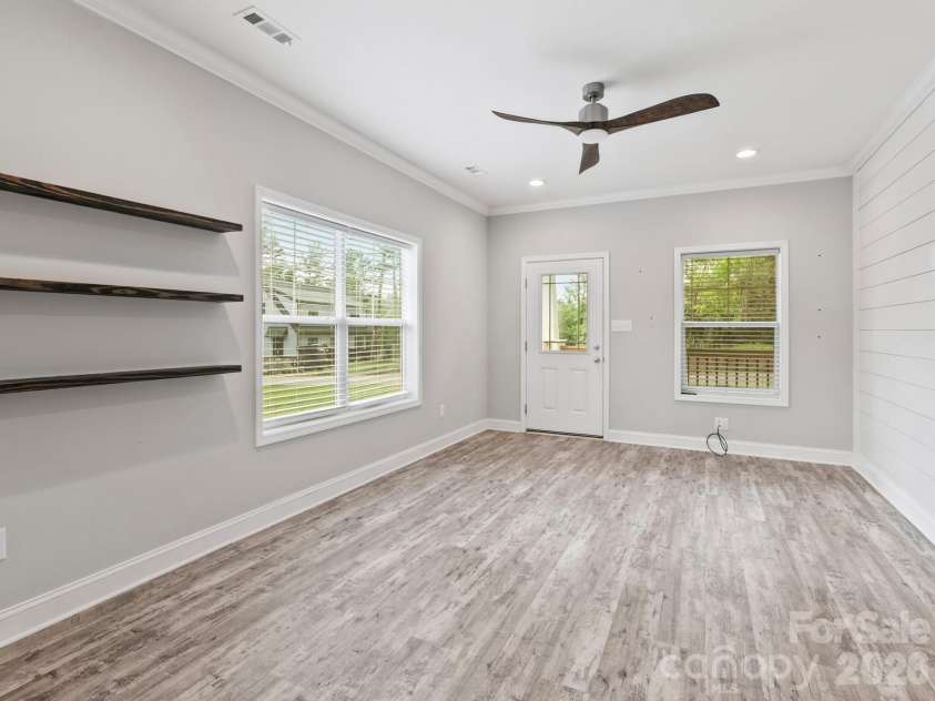 1508 Pennsylvania Avenue, Hendersonville, NC 28739.  MLS# CAR4396081, YatesRealty ID 42153. 