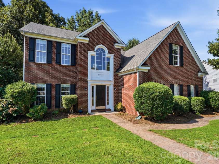 11630 Clingman Lane, Charlotte, NC 28214.  MLS# CAR4402284, YatesRealty ID 42156. 