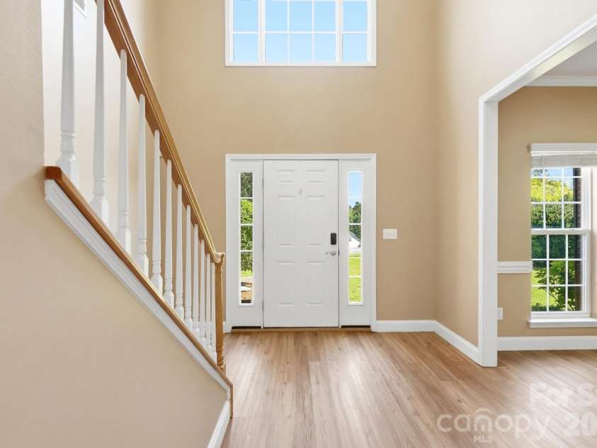 11630 Clingman Lane, Charlotte, NC 28214.  MLS# CAR4402284, YatesRealty ID 42156. 