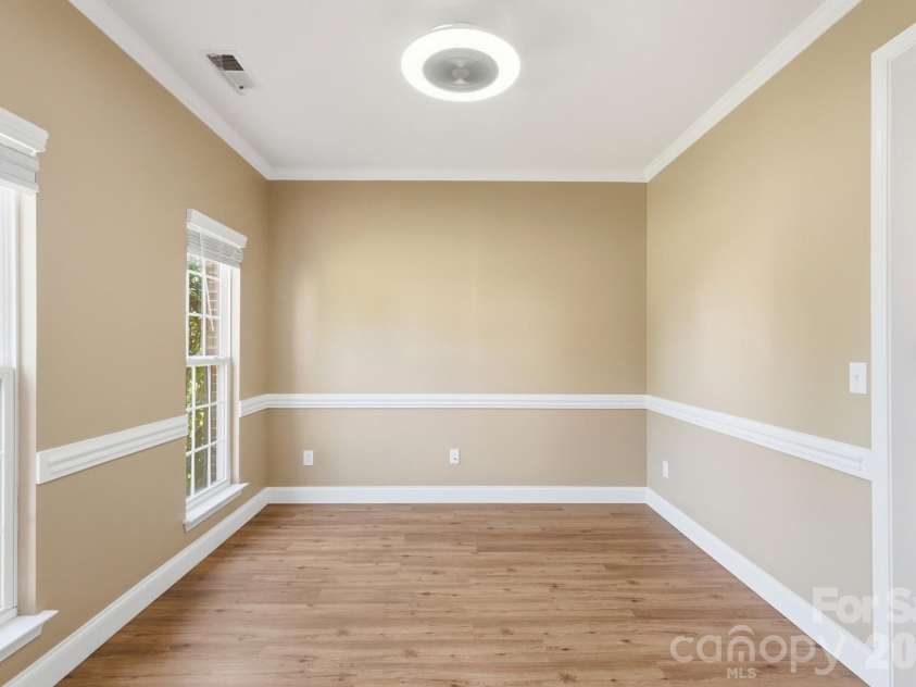 11630 Clingman Lane, Charlotte, NC 28214.  MLS# CAR4402284, YatesRealty ID 42156. 