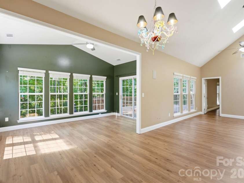 11630 Clingman Lane, Charlotte, NC 28214.  MLS# CAR4402284, YatesRealty ID 42156. 