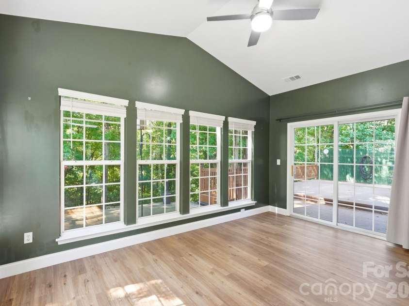 11630 Clingman Lane, Charlotte, NC 28214.  MLS# CAR4402284, YatesRealty ID 42156. 