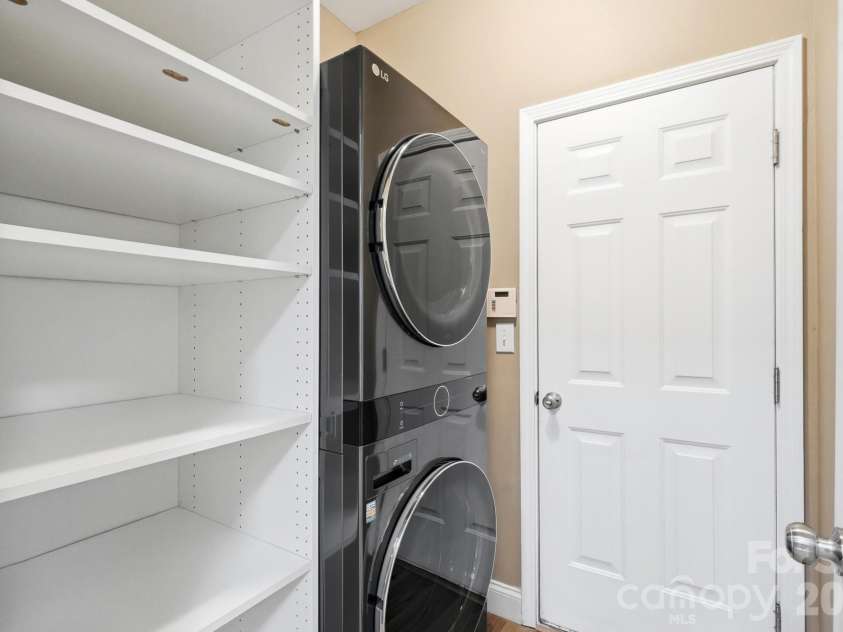 11630 Clingman Lane, Charlotte, NC 28214.  MLS# CAR4402284, YatesRealty ID 42156. 