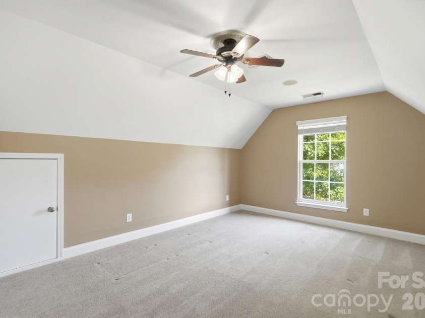 11630 Clingman Lane, Charlotte, NC 28214.  MLS# CAR4402284, YatesRealty ID 42156. 