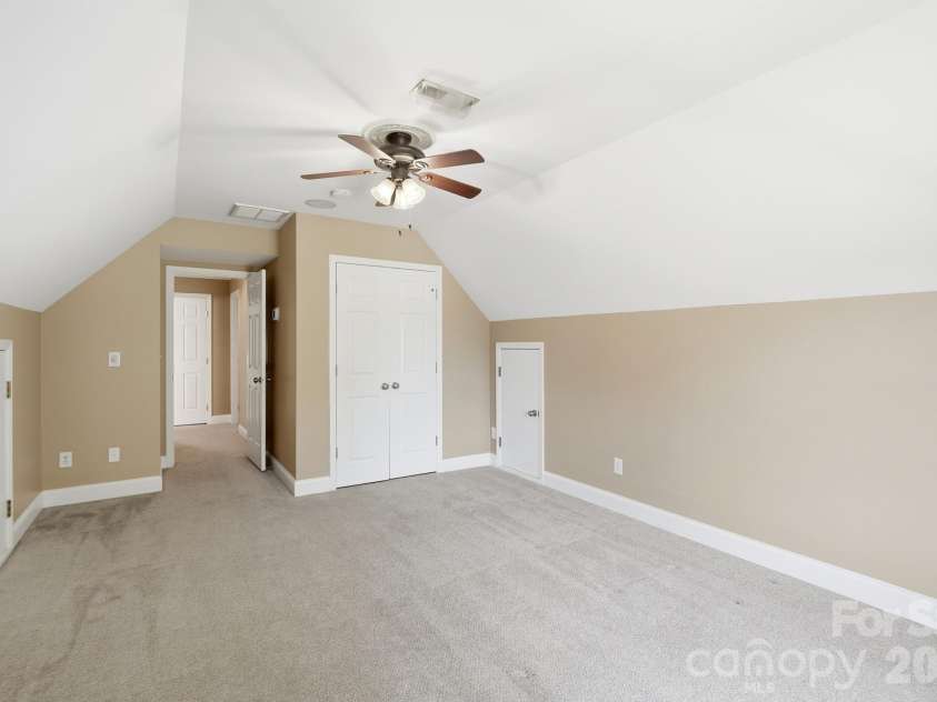 11630 Clingman Lane, Charlotte, NC 28214.  MLS# CAR4402284, YatesRealty ID 42156. 