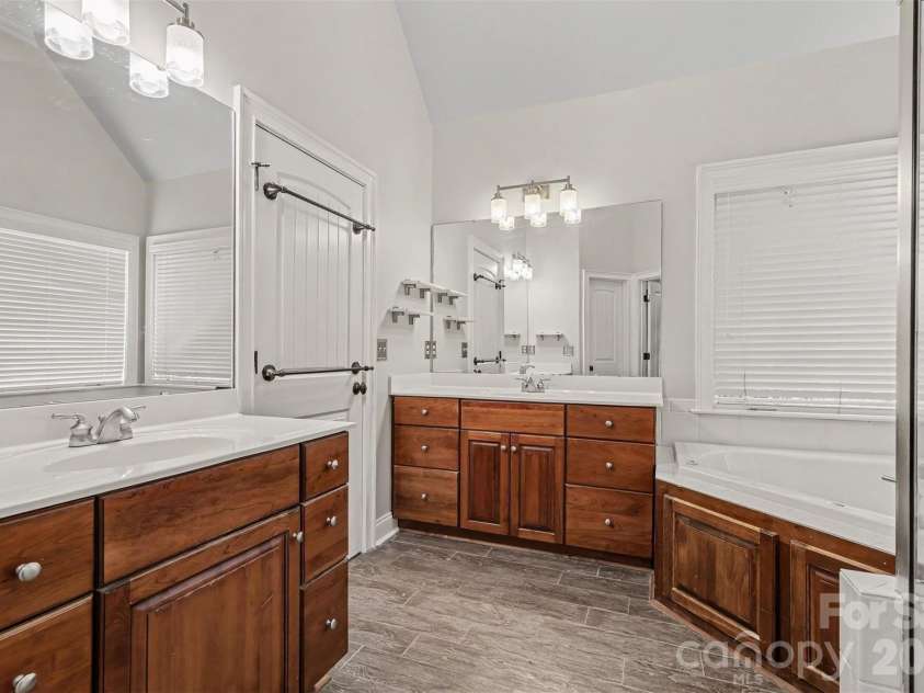 1004 Creekwalk Drive, Stanley, NC 28164.  MLS# CAR4403309, YatesRealty ID 42157. 