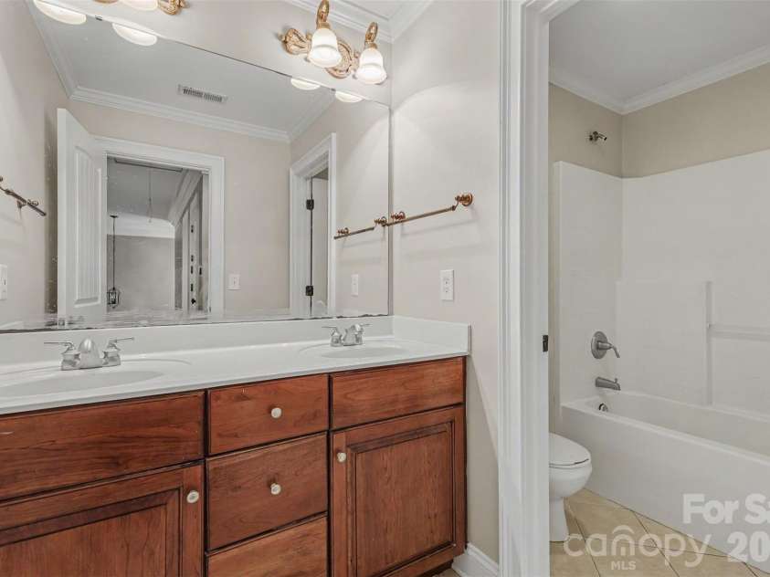1004 Creekwalk Drive, Stanley, NC 28164.  MLS# CAR4403309, YatesRealty ID 42157. 