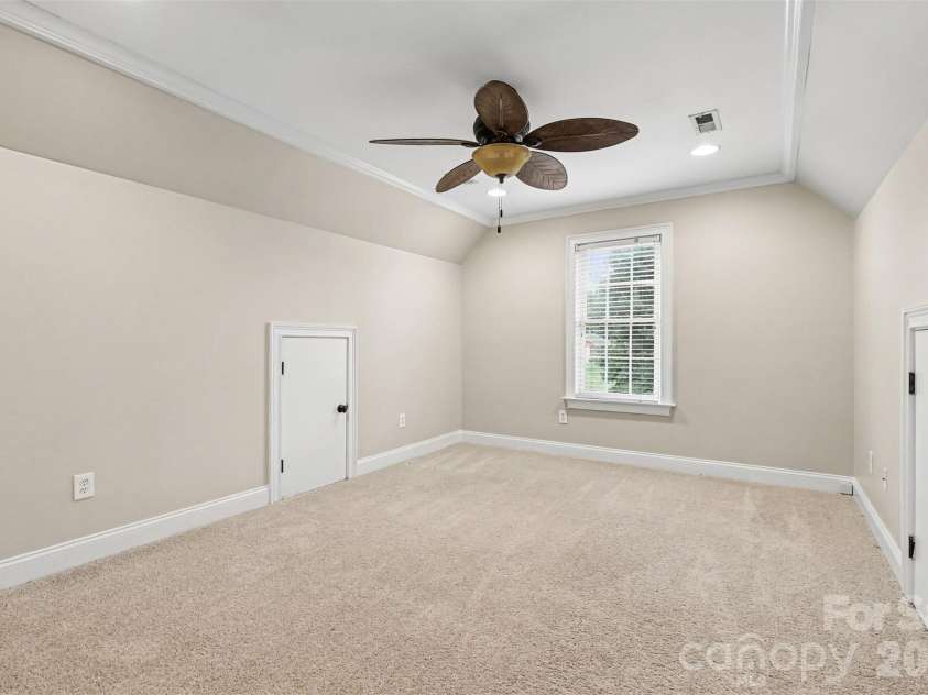1004 Creekwalk Drive, Stanley, NC 28164.  MLS# CAR4403309, YatesRealty ID 42157. 