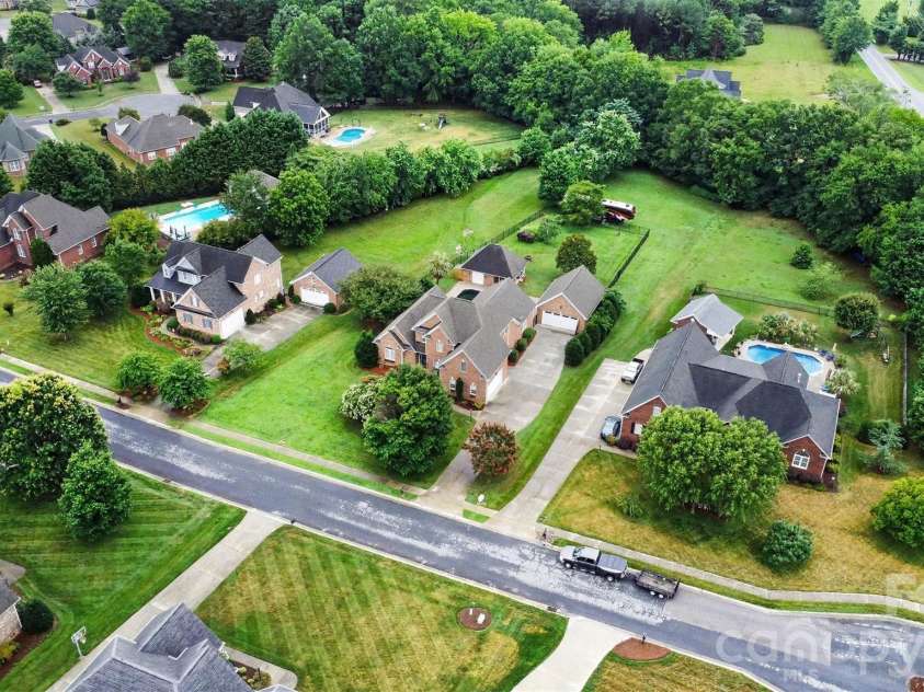 1004 Creekwalk Drive, Stanley, NC 28164.  MLS# CAR4403309, YatesRealty ID 42157. 