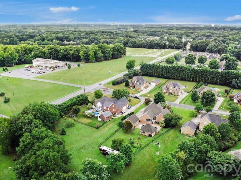 1004 Creekwalk Drive, Stanley, NC 28164.  MLS# CAR4403309, YatesRealty ID 42157. 