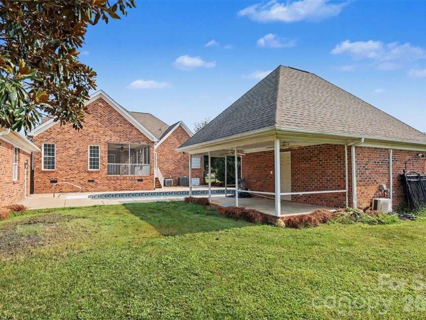 1004 Creekwalk Drive, Stanley, NC 28164.  MLS# CAR4403309, YatesRealty ID 42157. 