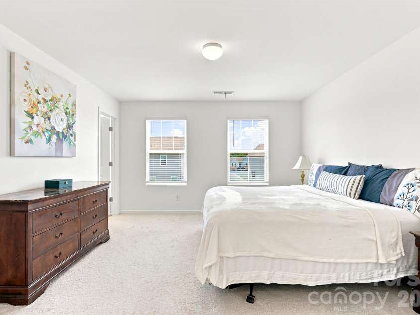 517 Willamette Drive, Salisbury, NC 28146.  MLS# CAR4405440, YatesRealty ID 42158. 