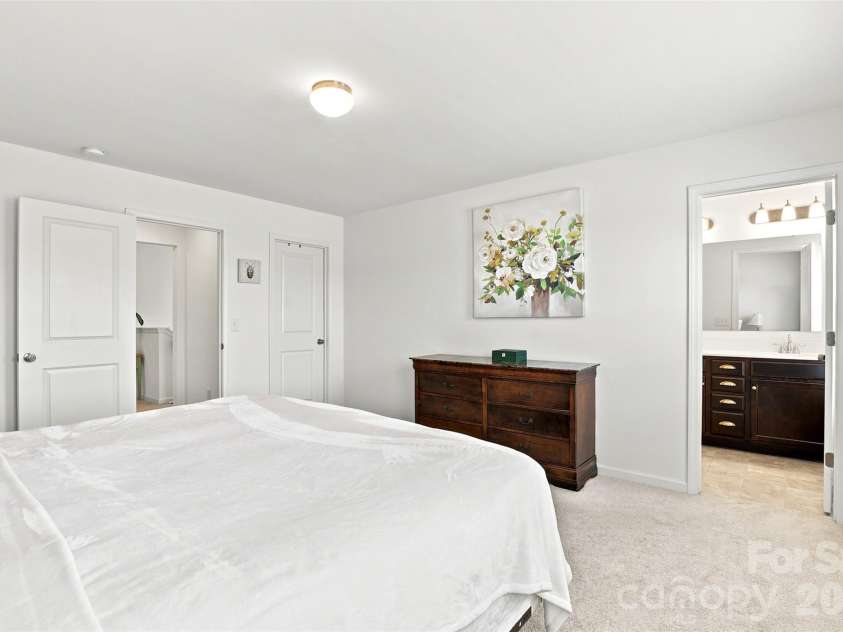 517 Willamette Drive, Salisbury, NC 28146.  MLS# CAR4405440, YatesRealty ID 42158. 