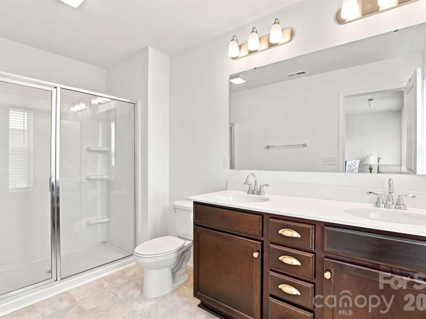 517 Willamette Drive, Salisbury, NC 28146.  MLS# CAR4405440, YatesRealty ID 42158. 