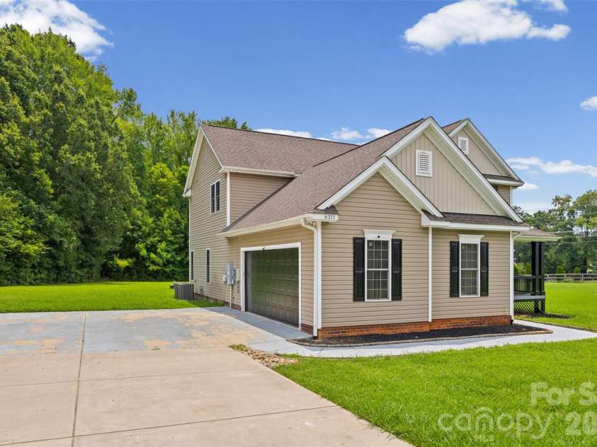6211 Griffith Road, Monroe, NC 28112.  MLS# CAR4405679, YatesRealty ID 42159. 