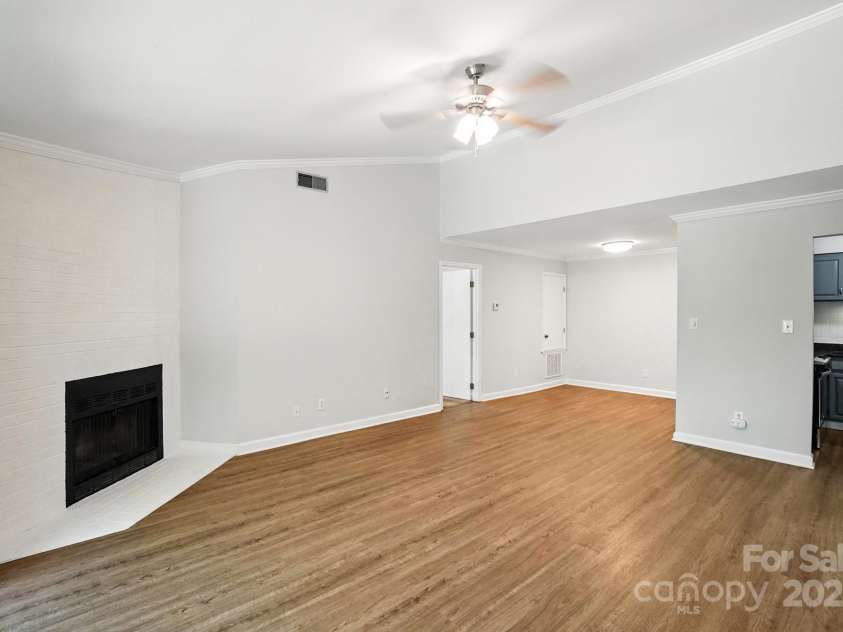 1606 Sharon Road, Charlotte, NC 28210.  MLS# CAR4286350, YatesRealty ID 4216. 