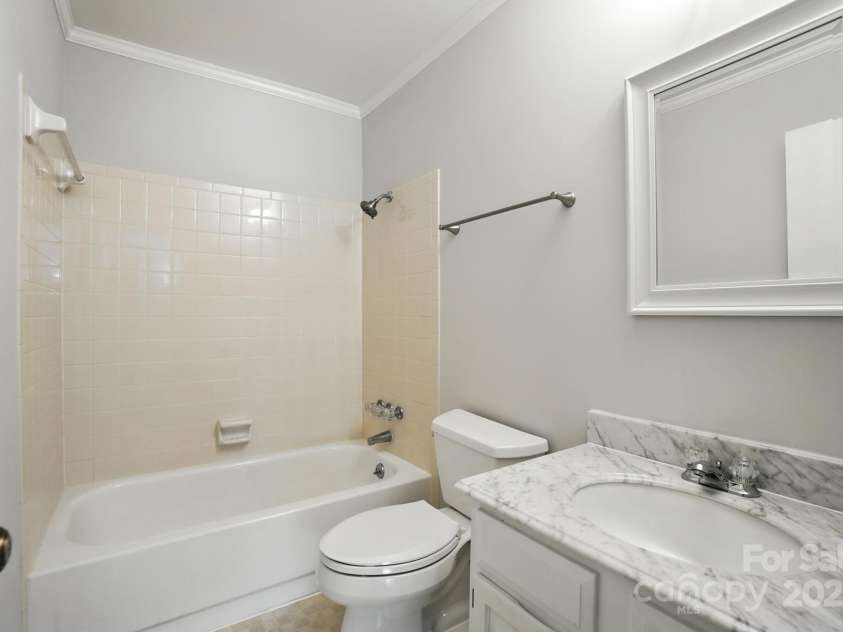 1606 Sharon Road, Charlotte, NC 28210.  MLS# CAR4286350, YatesRealty ID 4216. 