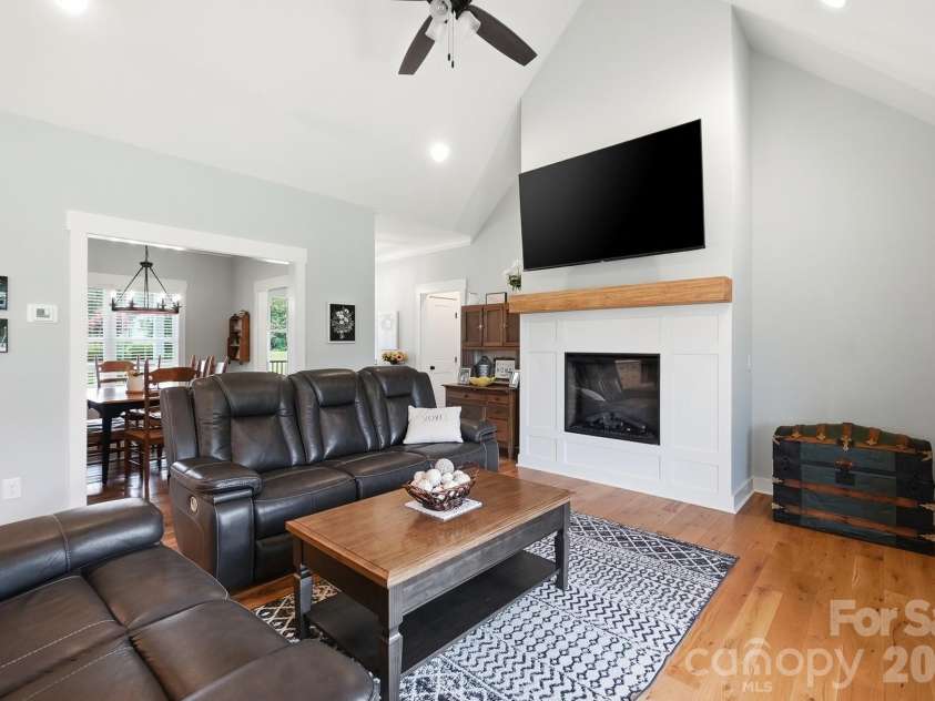 257 Glenwood Drive, Oakboro, NC 28129.  MLS# CAR4406473, YatesRealty ID 42160. 