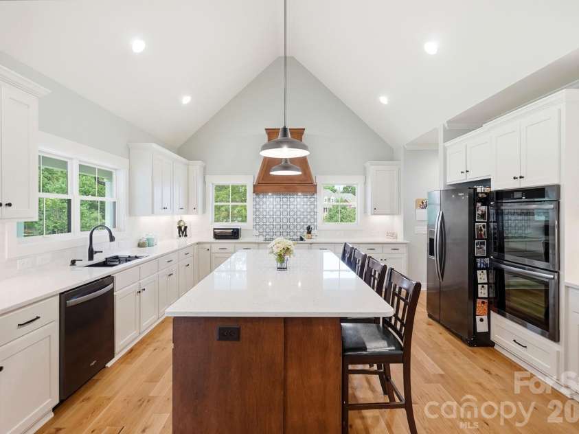 257 Glenwood Drive, Oakboro, NC 28129.  MLS# CAR4406473, YatesRealty ID 42160. 