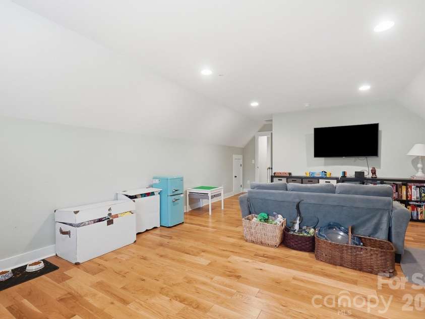 257 Glenwood Drive, Oakboro, NC 28129.  MLS# CAR4406473, YatesRealty ID 42160. 