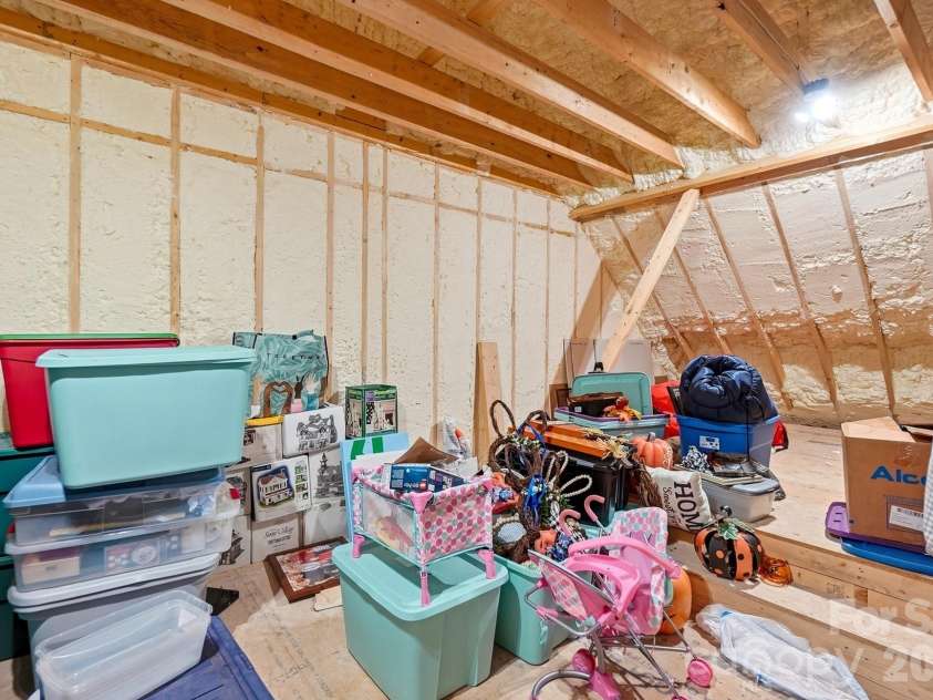 257 Glenwood Drive, Oakboro, NC 28129.  MLS# CAR4406473, YatesRealty ID 42160. 