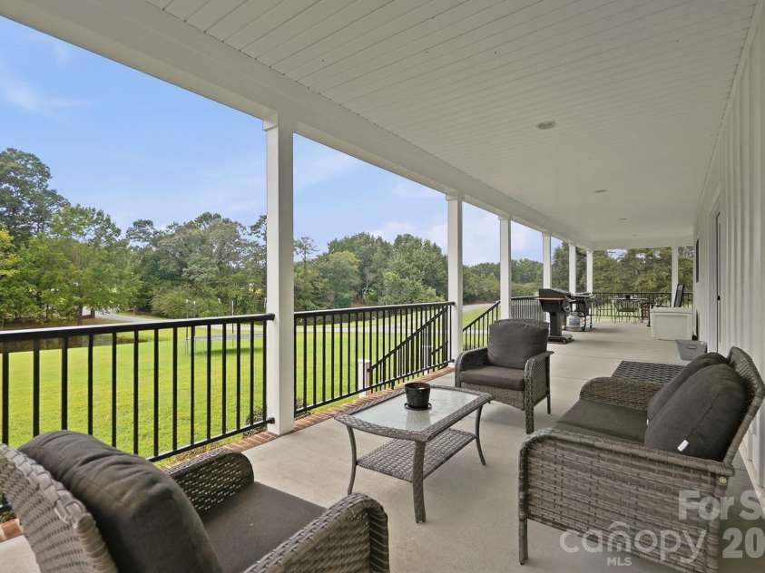 257 Glenwood Drive, Oakboro, NC 28129.  MLS# CAR4406473, YatesRealty ID 42160. 