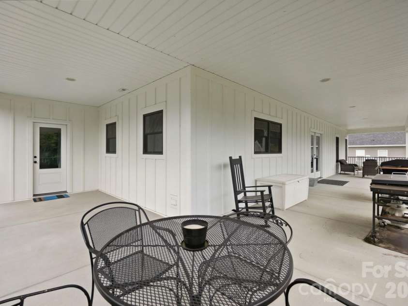 257 Glenwood Drive, Oakboro, NC 28129.  MLS# CAR4406473, YatesRealty ID 42160. 
