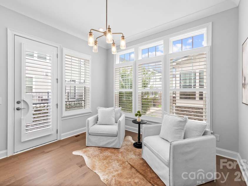 2525 Deacon Avenue, Charlotte, NC 28204.  MLS# CAR4381991, YatesRealty ID 42161. 