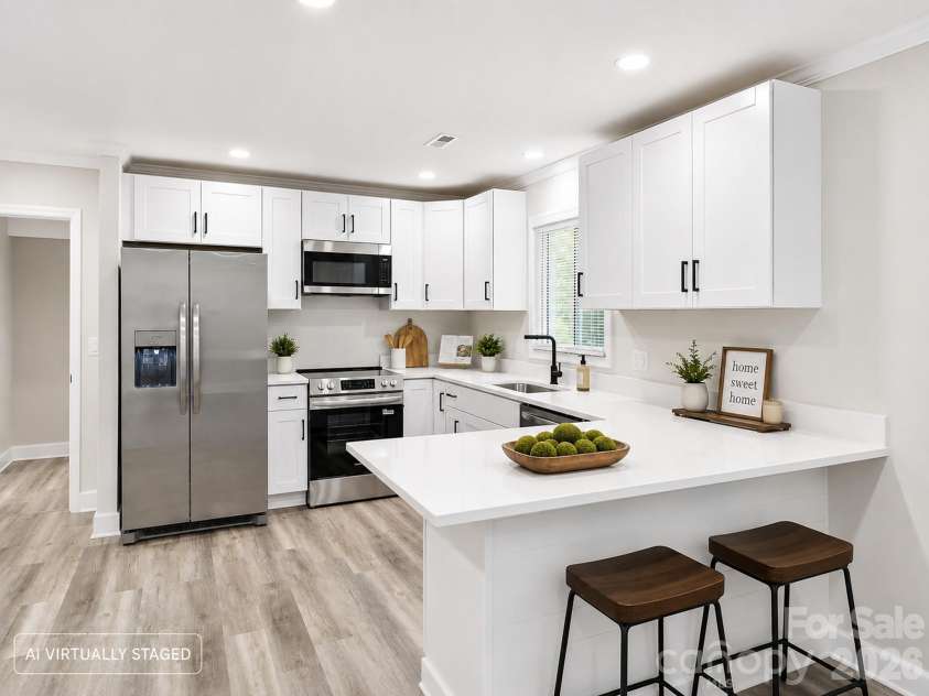4022 Southgate Drive, Charlotte, NC 28205.  MLS# CAR4407108, YatesRealty ID 42162. 